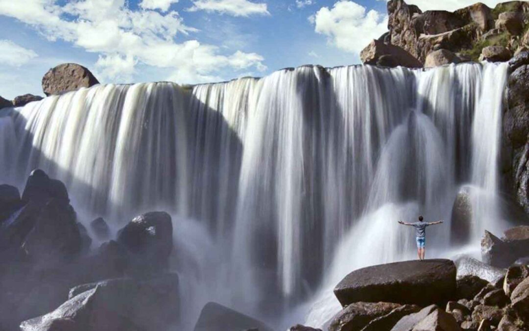 Cataratas de Pillones y Bosque de Piedras de  Puruña